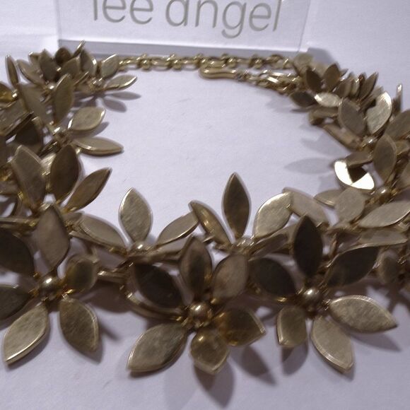 Neiman Marcus Lee Angel Antique Brass Plated Metals Flower Link Necklace NWT 495 - Picture 5 of 8